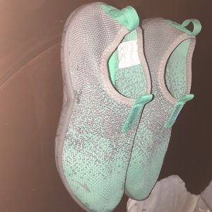 Woman’s surf knit water shoes